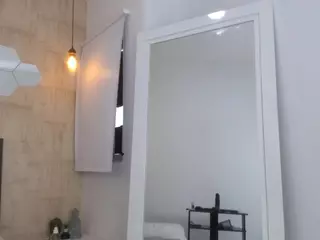 ValentiinaDiaz's Live Sex Cam Show