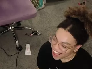Zahra Bliss's Live Sex Cam Show