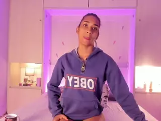 AnaihCollins's Live Sex Cam Show
