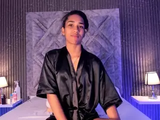 AnaihCollins's Live Sex Cam Show