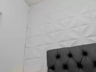 isabela-lopezz's Live Sex Cam Show