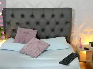 isabela-lopezz's Live Sex Cam Show