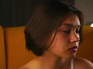 MaeBeale's Live Sex Cam Show