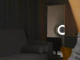 MaeBeale's Live Sex Cam Show