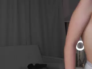 MaeBeale's Live Sex Cam Show