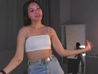 MaeBeale's Live Sex Cam Show
