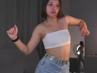 MaeBeale's Live Sex Cam Show