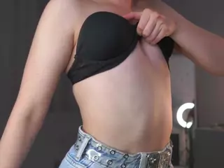 MaeBeale's Live Sex Cam Show