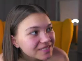 MaeBeale's Live Sex Cam Show