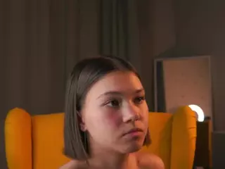 MaeBeale's Live Sex Cam Show