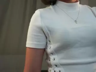 MaeBeale's Live Sex Cam Show