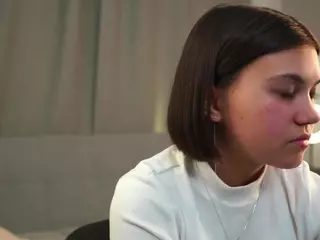 MaeBeale's Live Sex Cam Show