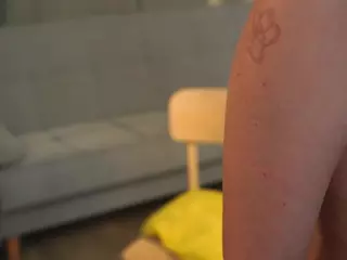 MaeBeale's Live Sex Cam Show