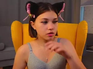 MaeBeale's Live Sex Cam Show