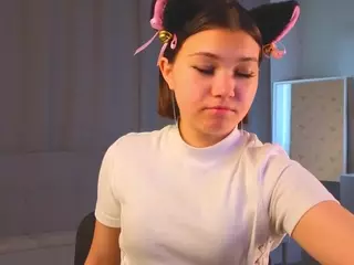 MaeBeale's Live Sex Cam Show