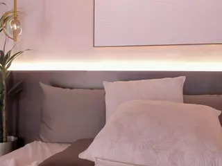 Laura Beaumont's Live Sex Cam Show