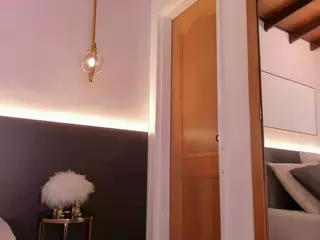 Laura Beaumont's Live Sex Cam Show