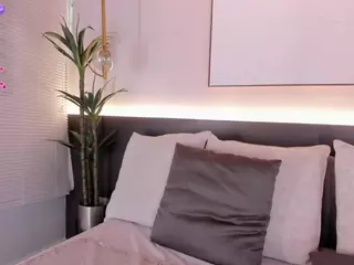 Laura Beaumont's Live Sex Cam Show
