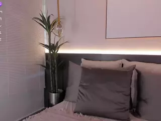 Laura Beaumont's Live Sex Cam Show