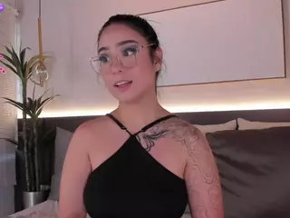 Laura Beaumont's Live Sex Cam Show