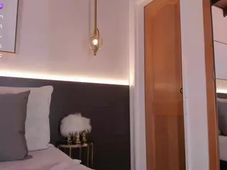 Laura Beaumont's Live Sex Cam Show