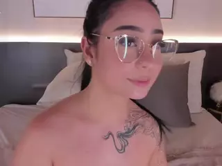 Laura Beaumont's Live Sex Cam Show