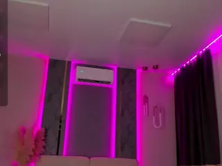 Luna's Live Sex Cam Show