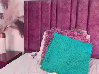 MirandaRox's Live Sex Cam Show