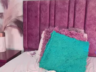 MirandaRox's Live Sex Cam Show