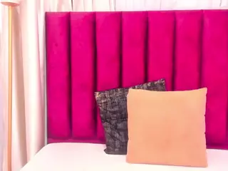 MirandaRox's Live Sex Cam Show
