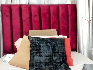 MirandaRox's Live Sex Cam Show