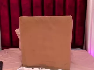 MirandaRox's Live Sex Cam Show