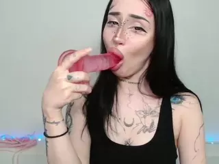 alisa-tattoogirl's Live Sex Cam Show