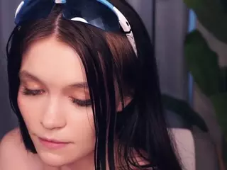 Mia and Darelin's Live Sex Cam Show