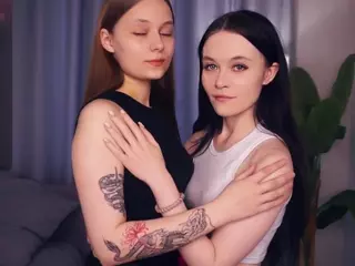 Mia and Darelin's Live Sex Cam Show