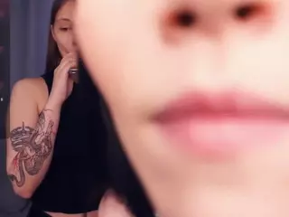Mia and Darelin's Live Sex Cam Show