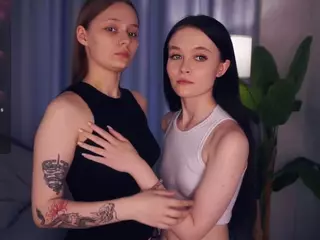 Mia and Darelin's Live Sex Cam Show
