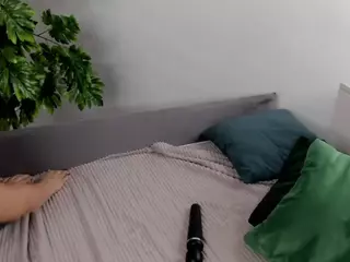 ElwynaHiatt's Live Sex Cam Show