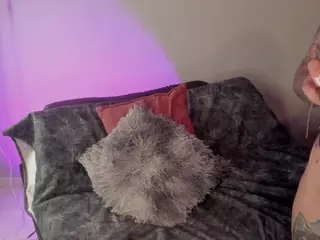 0Madeline1's Live Sex Cam Show