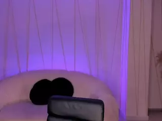 MilaLawrenceX's Live Sex Cam Show