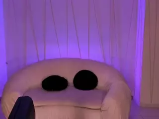 MilaLawrenceX's Live Sex Cam Show