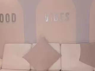 MilaLawrenceX's Live Sex Cam Show