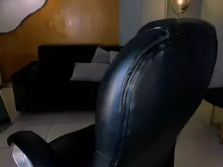 MilaLawrenceX's Live Sex Cam Show