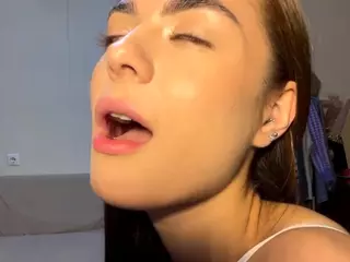 MoiraHadwin's Live Sex Cam Show