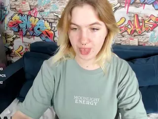 Julia-Jips's Live Sex Cam Show