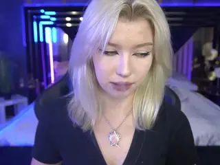 SelenaIriss's Live Sex Cam Show