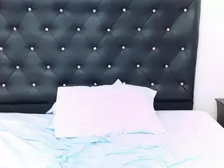 sweetkitty-cum's Live Sex Cam Show