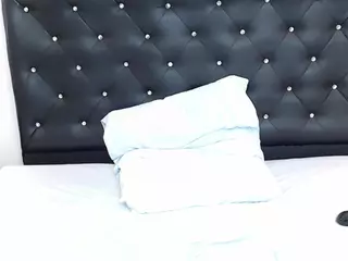 sweetkitty-cum's Live Sex Cam Show