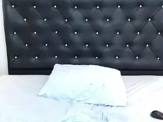 sweetkitty-cum's Live Sex Cam Show