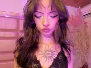 Live cam show with MaddieStark
